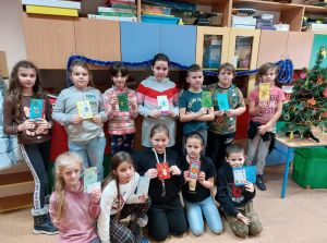 Miniaturka: Dzieci listy piszą