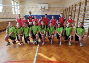 Miniaturka: Gminne zawody w mini piłce siatkowej
