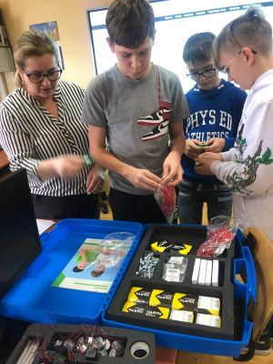 Miniaturka: Laboratoria Przyszłości - budowanie odwodów elektrycznych