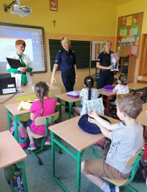 Miniaturka: Co to jest stres i jak sobie z nim radzić. Bezpieczne wakacje
