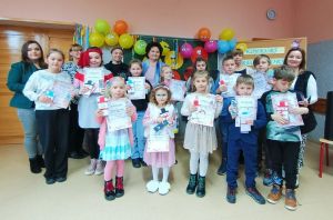 Miniaturka: Szkolny Konkurs Recytatorski „Baw się z nami wierszykami”