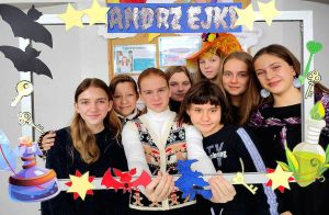 Miniaturka: Zabawa Andrzejkowa klas IV-VIII
